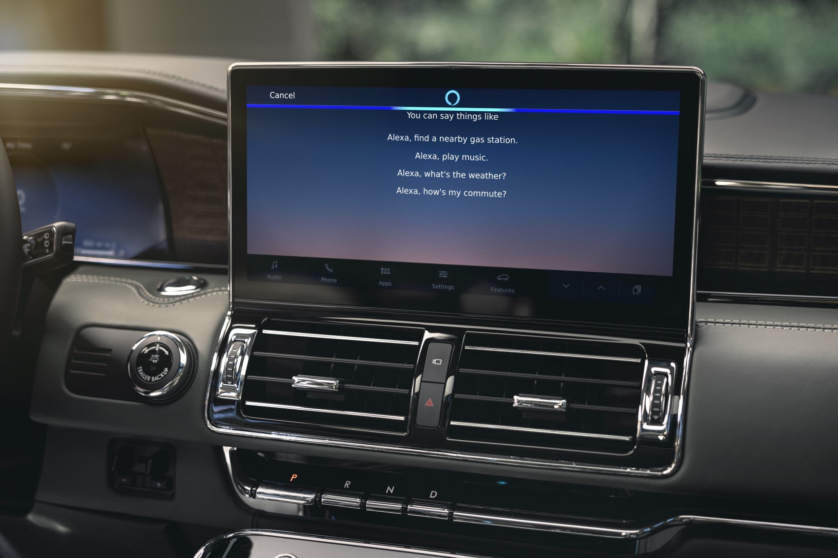 Lincoln Navigator Tech Features