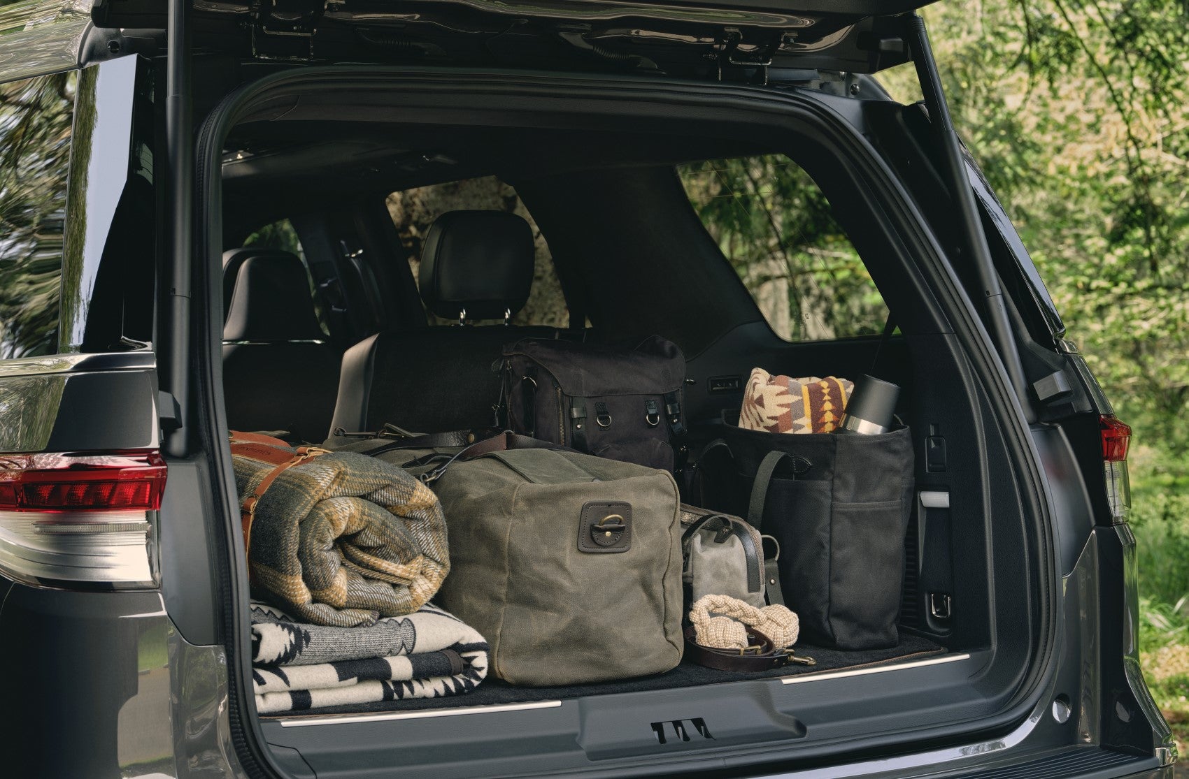 Lincoln Navigator Storage