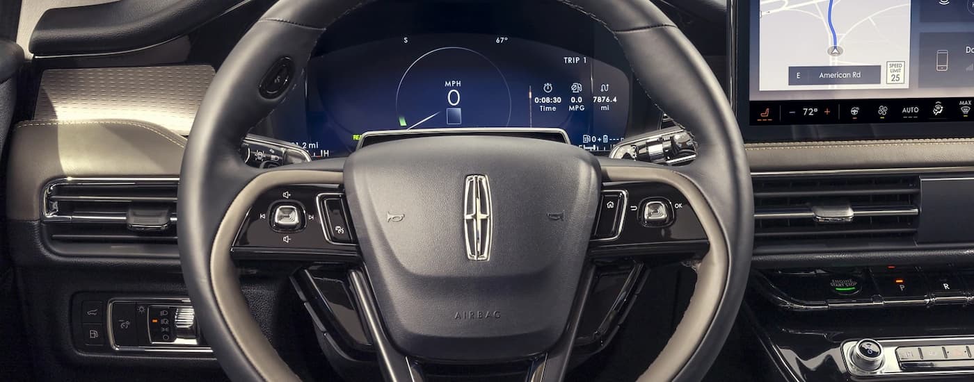 Steering wheel and infotainment screen in a 2025 Lincoln Corsair